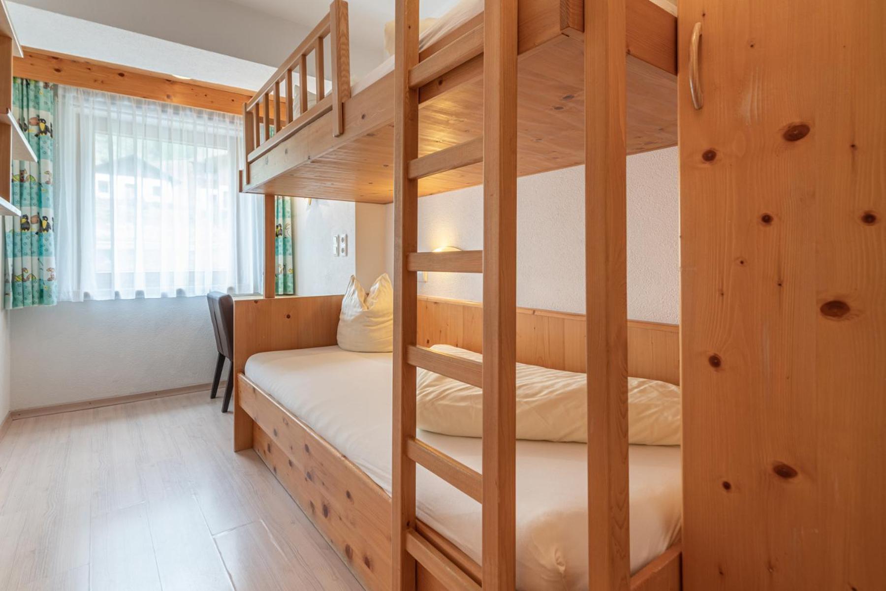 Familienhotel Replerhof Mit Kinderbetreuung Pragraten Room photo